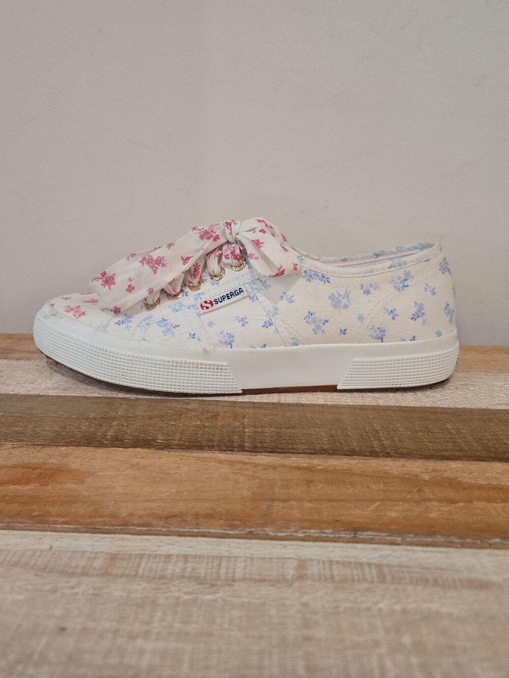 Superga x LoveShackFancy Flower Sneakers Size 41/US 9.5 - Picture 5 of 11